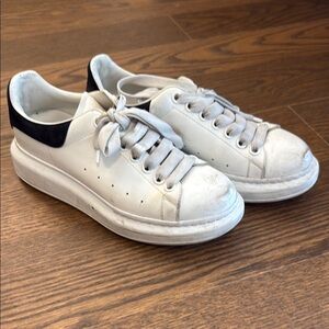 SIZE 39.5 ALEXANDER MCQUEENS